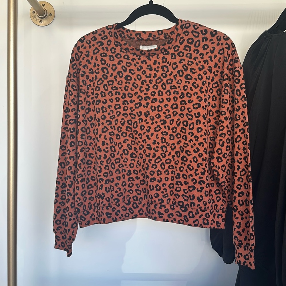 Lou & Grey Leopard Print Lightweight Sweater - Size XS